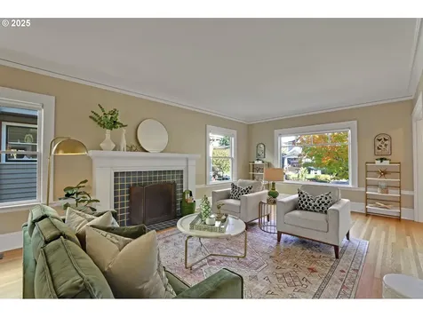 2704 NE Hamblet Street Portland OR 97212