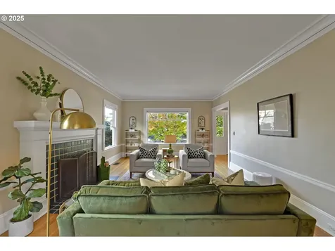 2704 NE Hamblet Street Portland OR 97212