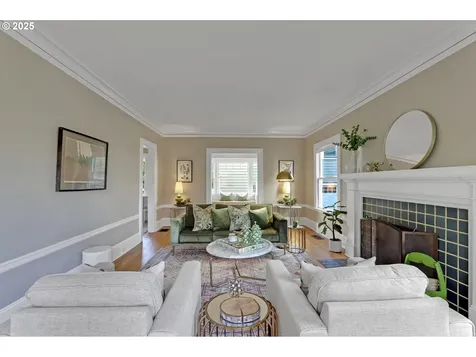 2704 NE Hamblet Street Portland OR 97212