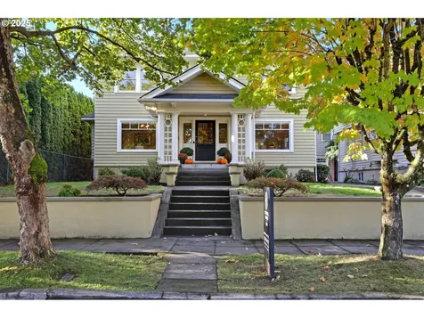 2704 NE Hamblet Street Portland OR 97212