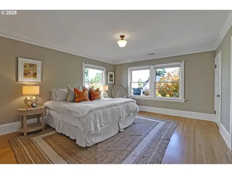 2704 NE Hamblet Street Portland OR 97212
