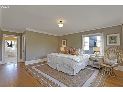 2704 NE Hamblet Street Portland OR 97212