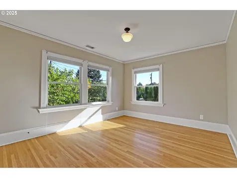 2704 NE Hamblet Street Portland OR 97212