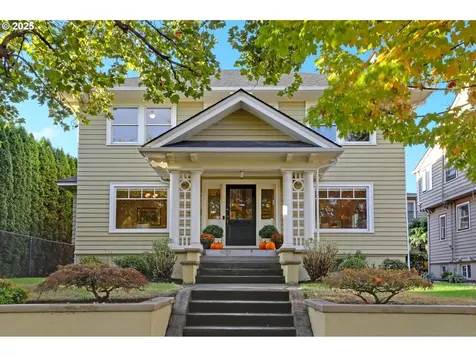 2704 NE Hamblet Street Portland OR 97212