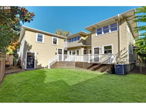 2704 NE Hamblet Street Portland OR 97212