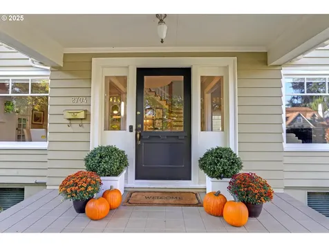 2704 NE Hamblet Street Portland OR 97212