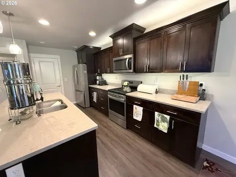 784 Pebble Crk Street Sutherlin OR 97479