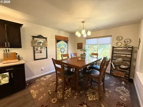 784 Pebble Crk Street Sutherlin OR 97479