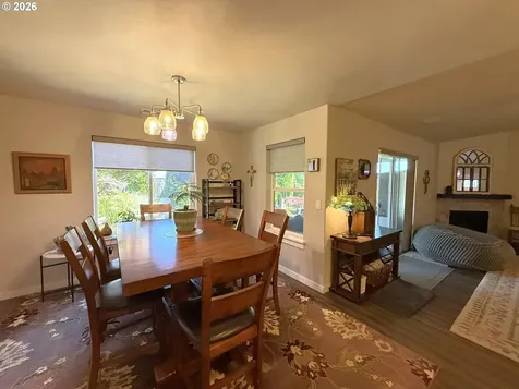 784 Pebble Crk Street Sutherlin OR 97479