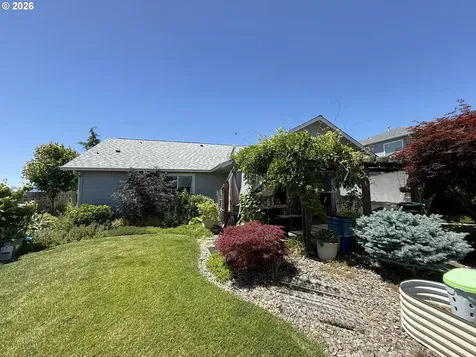 784 Pebble Crk Street Sutherlin OR 97479