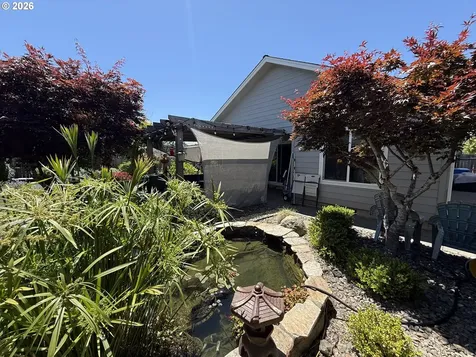 784 Pebble Crk Street Sutherlin OR 97479