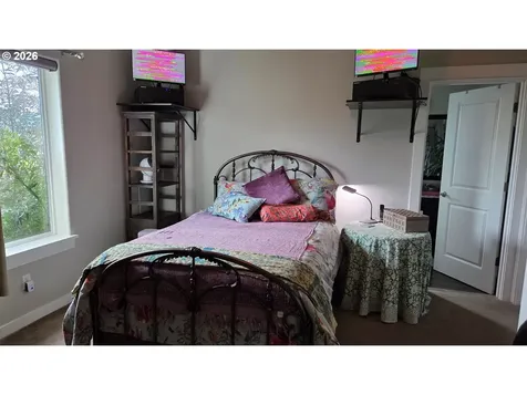 784 Pebble Crk Street Sutherlin OR 97479