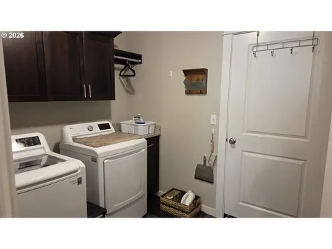 784 Pebble Crk Street Sutherlin OR 97479
