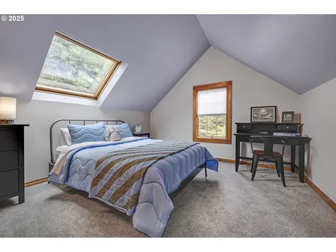 7862 SW 27th Avenue Portland OR 97219