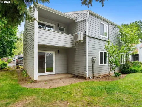 2712 SE 138th Avenue Portland OR 97236