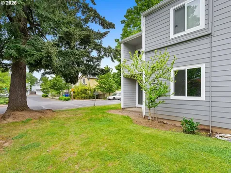 2712 SE 138th Avenue Portland OR 97236
