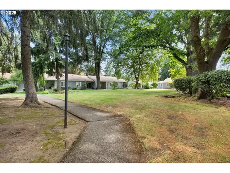 2712 SE 138th Avenue Portland OR 97236