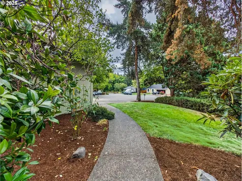 12945 SW Hackamore Court Beaverton OR 97008