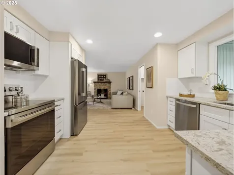 12945 SW Hackamore Court Beaverton OR 97008