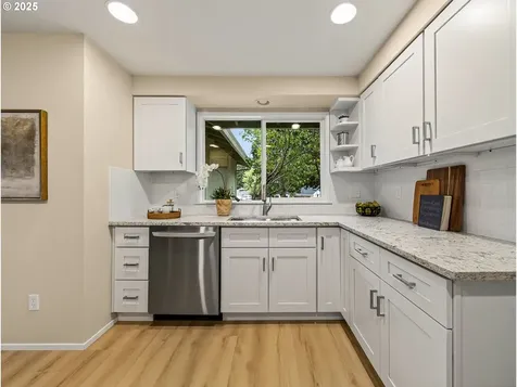 12945 SW Hackamore Court Beaverton OR 97008