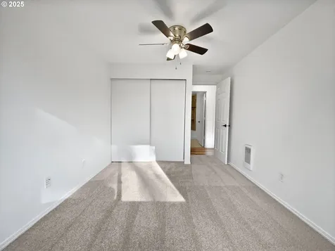 2610 NW Madrona Street Vancouver WA 98665