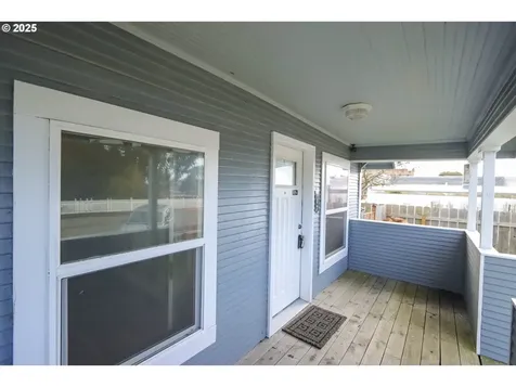 117 N Marple Street Coos Bay OR 97420