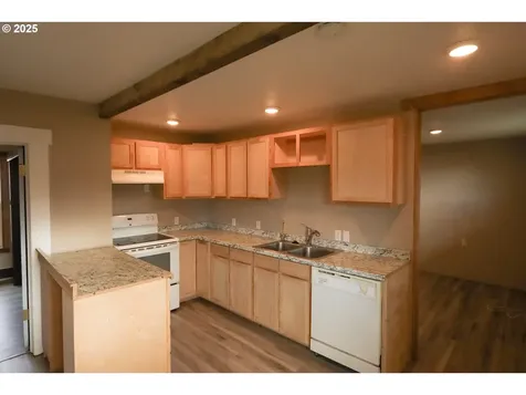 117 N Marple Street Coos Bay OR 97420