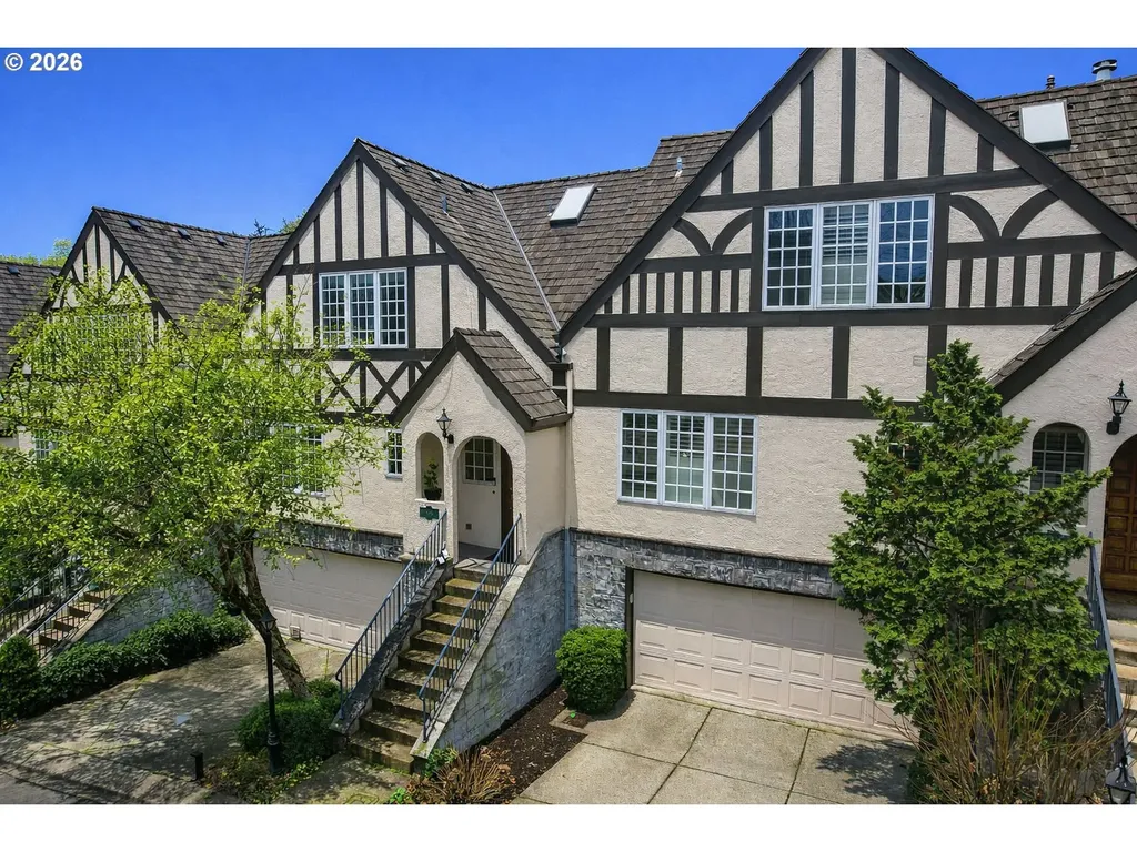 1915 NW Yorkshire Lane Portland OR 97229