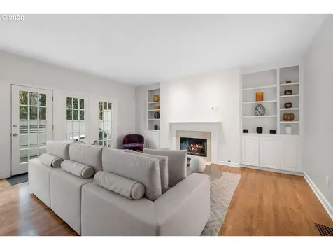1915 NW Yorkshire Lane Portland OR 97229