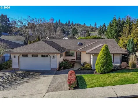 1682 NW Hopper Court Roseburg OR 97471