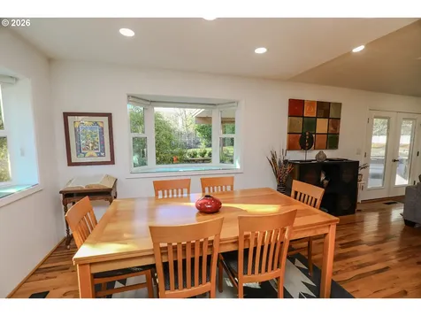 1682 NW Hopper Court Roseburg OR 97471