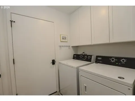 1682 NW Hopper Court Roseburg OR 97471