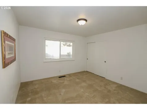 1682 NW Hopper Court Roseburg OR 97471