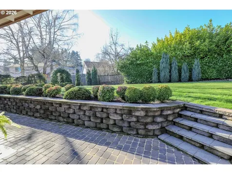 1682 NW Hopper Court Roseburg OR 97471
