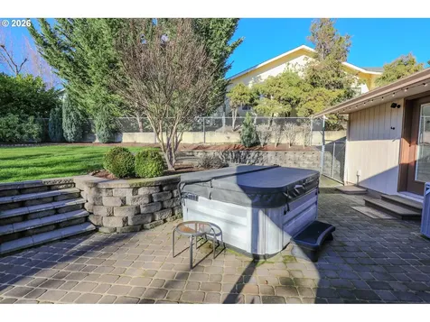 1682 NW Hopper Court Roseburg OR 97471
