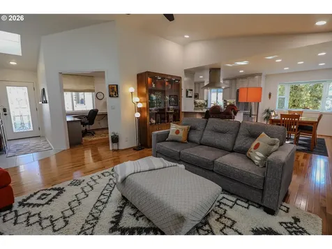 1682 NW Hopper Court Roseburg OR 97471