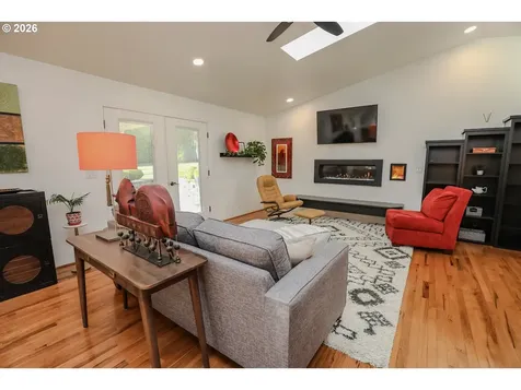 1682 NW Hopper Court Roseburg OR 97471
