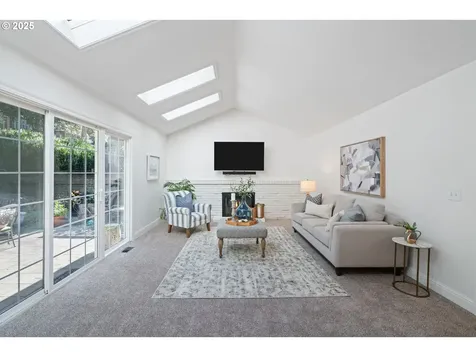 11 El Greco Street Lake Oswego OR 97035
