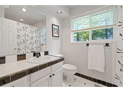 11 El Greco Street Lake Oswego OR 97035