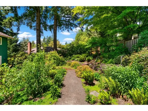 11 El Greco Street Lake Oswego OR 97035