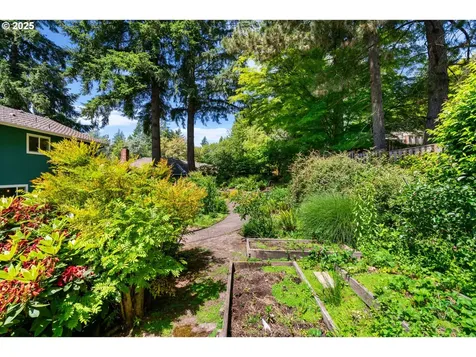 11 El Greco Street Lake Oswego OR 97035