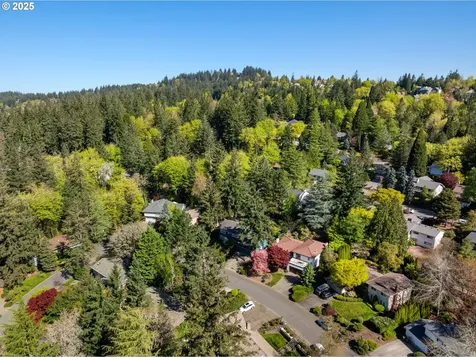 11 El Greco Street Lake Oswego OR 97035