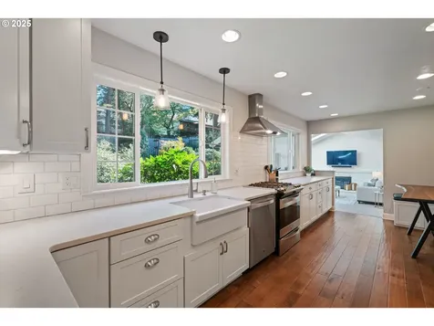 11 El Greco Street Lake Oswego OR 97035