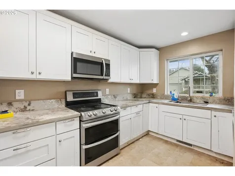 14098 SE Summerfield Loop Happy Valley OR 97086