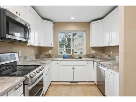 14098 SE Summerfield Loop Happy Valley OR 97086