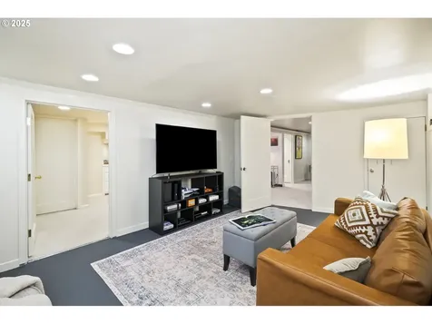 2837 NE 30th Avenue Portland OR 97212