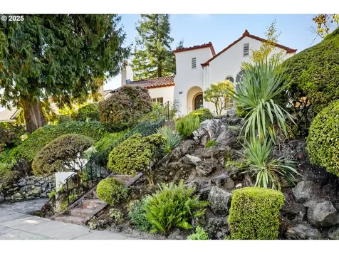 2837 NE 30th Avenue Portland OR 97212