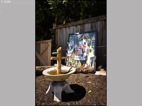 515 E Gloucester Street Gladstone OR 97027