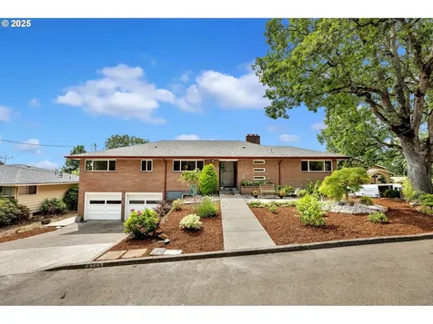 4208 NW Olive Street Vancouver WA 98660