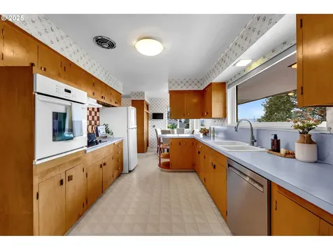 4208 NW Olive Street Vancouver WA 98660